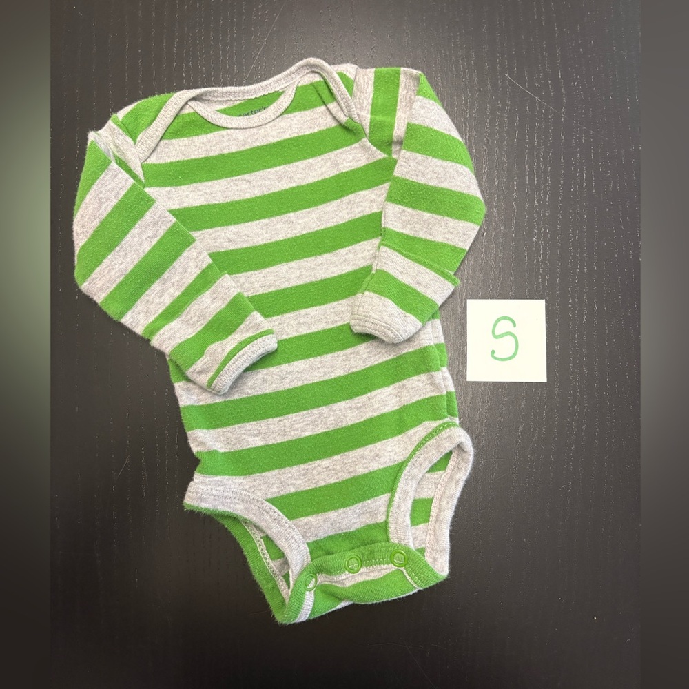 ⭐️5/$10.00⭐️ Carter’s NB Striped Onesie